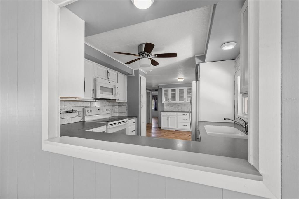 For Sale: $152,900 (2 beds, 2 baths, 1152 Square Feet)