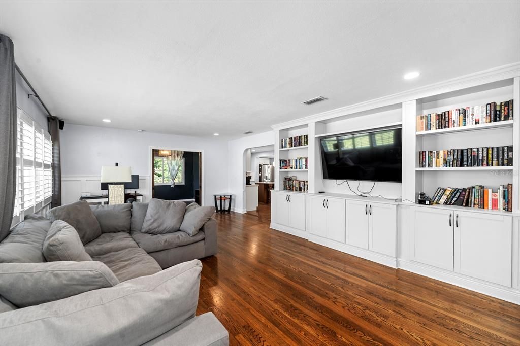 待售: $724,000 (4 贝兹, 3 浴室, 2480 平方英尺)