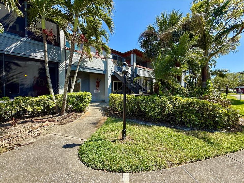 Recently Rented: $1,800 (2 beds, 2 baths, 1015 Square Feet)