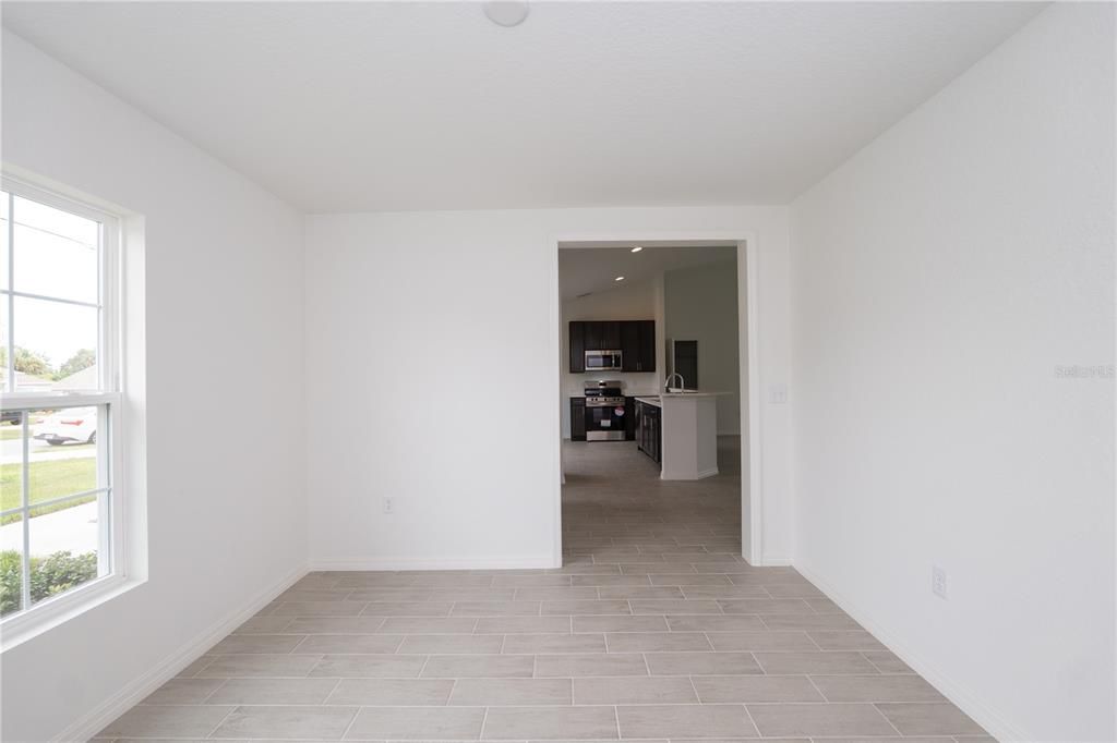 Active With Contract: $277,020 (3 beds, 2 baths, 1266 Square Feet)