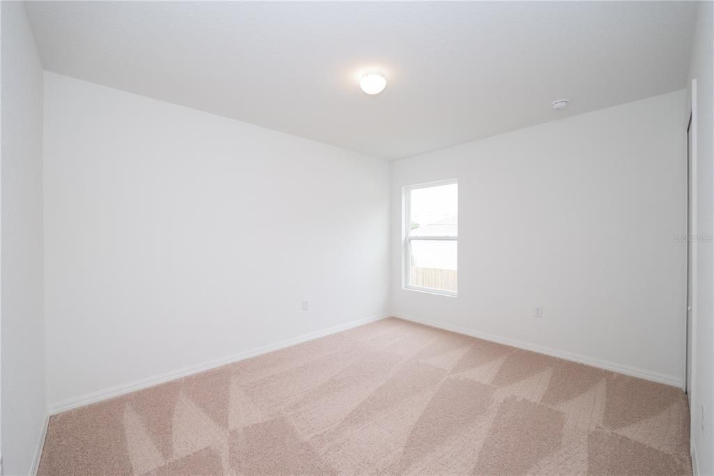 Active With Contract: $277,020 (3 beds, 2 baths, 1266 Square Feet)