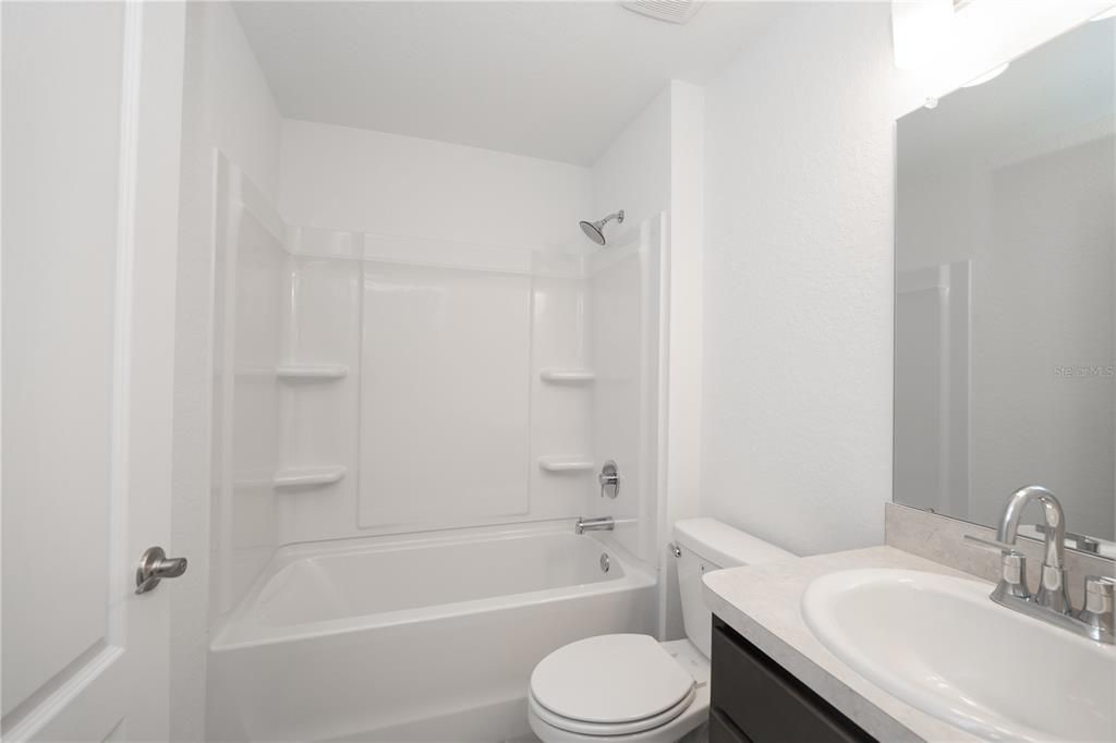 Active With Contract: $277,020 (3 beds, 2 baths, 1266 Square Feet)