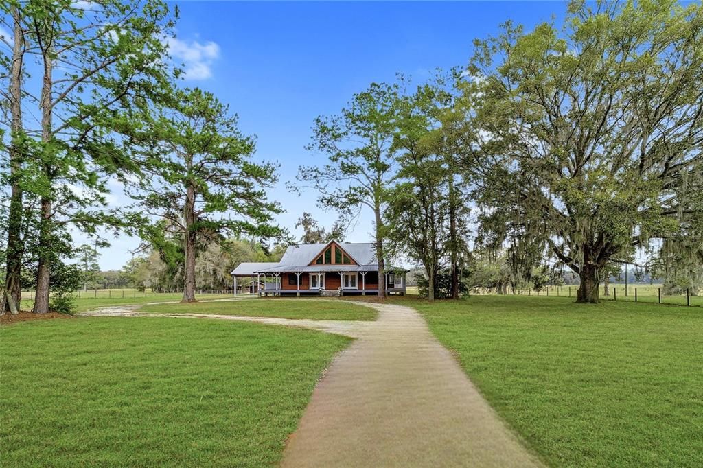 Недавно продано: $825,000 (3 спален, 2 ванн, 1728 Квадратных фут)