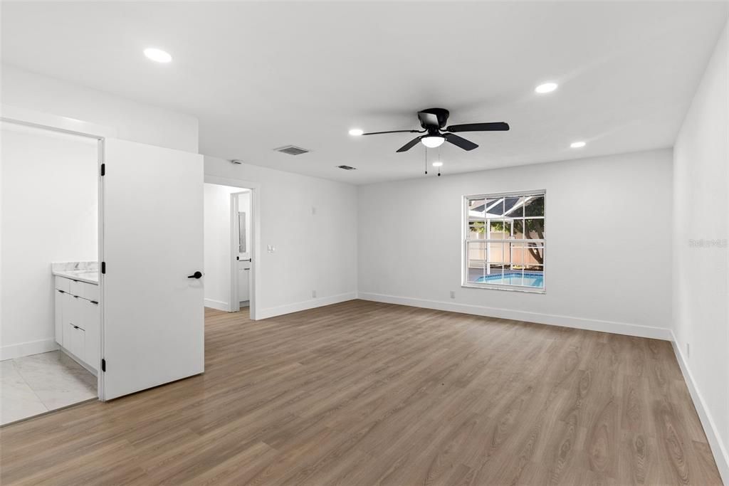 Active With Contract: $545,000 (3 beds, 2 baths, 2016 Square Feet)