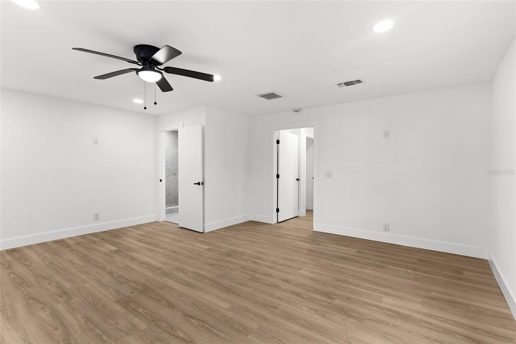 Active With Contract: $545,000 (3 beds, 2 baths, 2016 Square Feet)