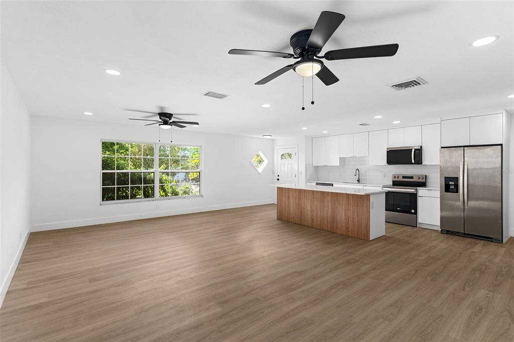 Active With Contract: $545,000 (3 beds, 2 baths, 2016 Square Feet)