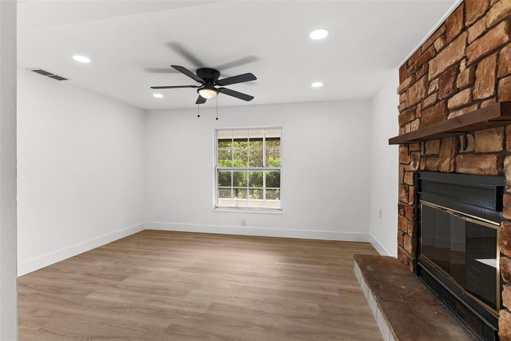 Active With Contract: $545,000 (3 beds, 2 baths, 2016 Square Feet)