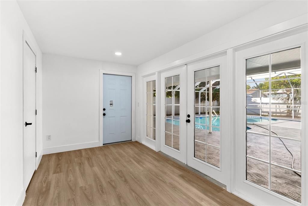 Active With Contract: $545,000 (3 beds, 2 baths, 2016 Square Feet)