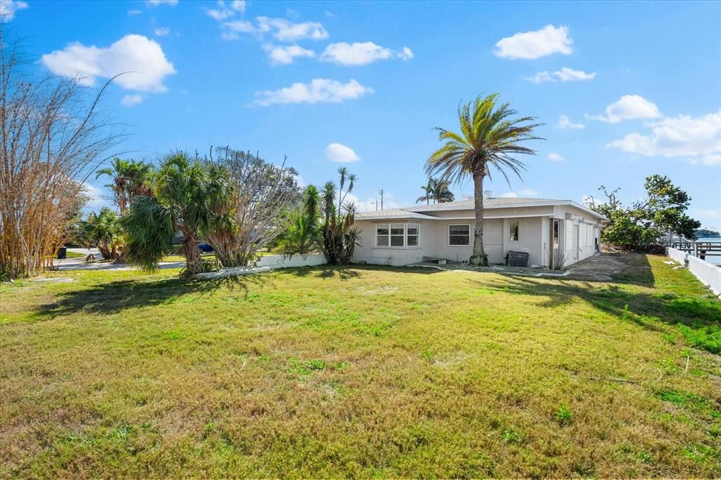 For Sale: $1,470,000 (0.18 acres)