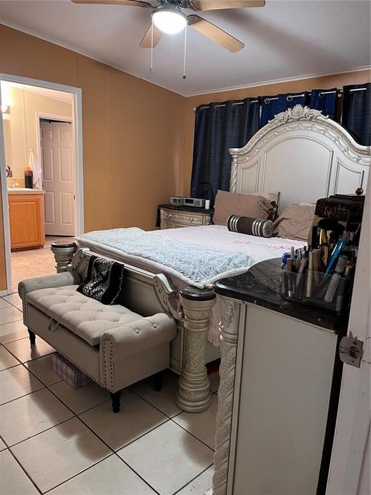 待售: $200,000 (3 贝兹, 2 浴室, 1404 平方英尺)