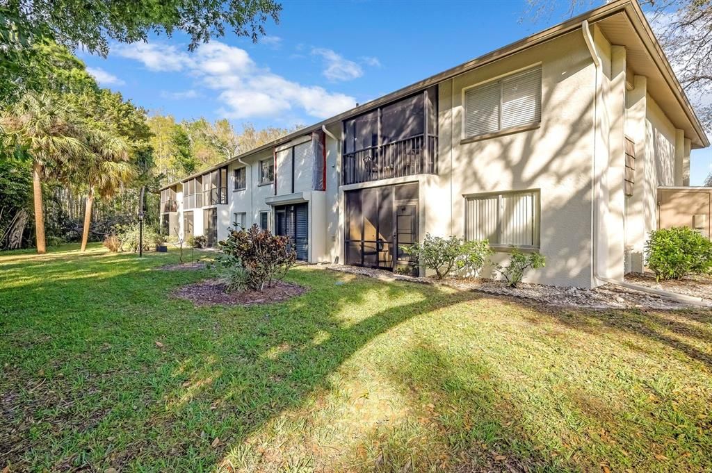 На продажу: $235,000 (2 спален, 2 ванн, 1105 Квадратных фут)