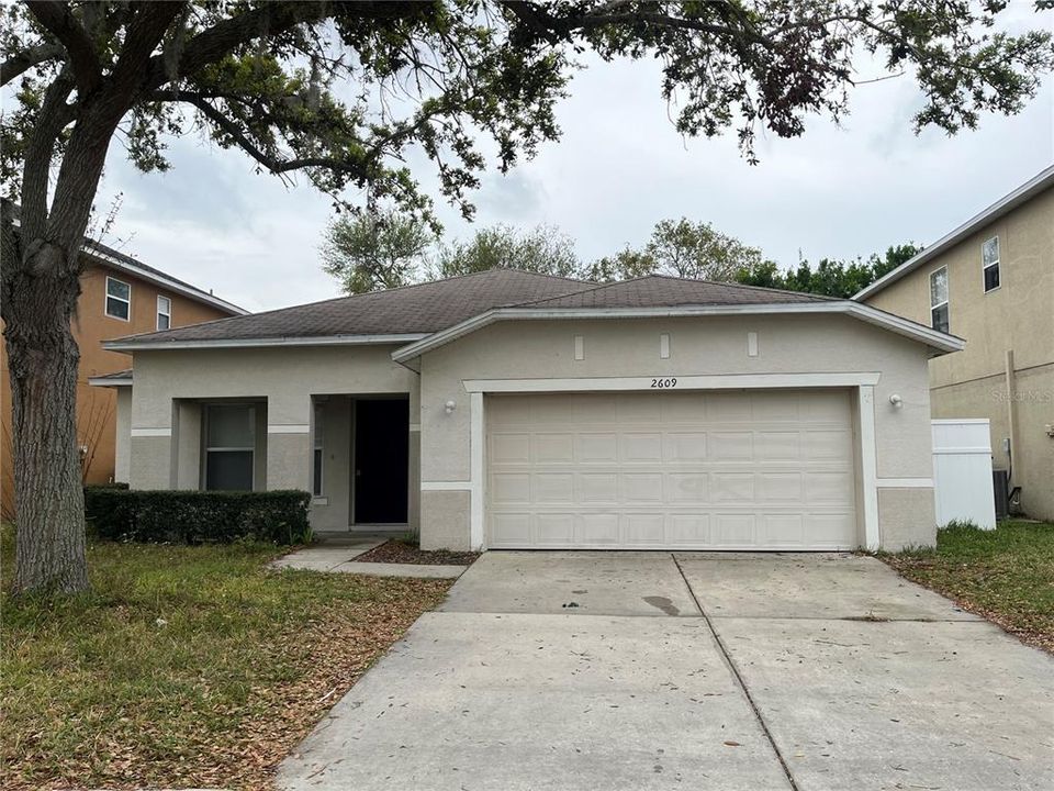 Recently Rented: $1,800 (3 beds, 2 baths, 1890 Square Feet)