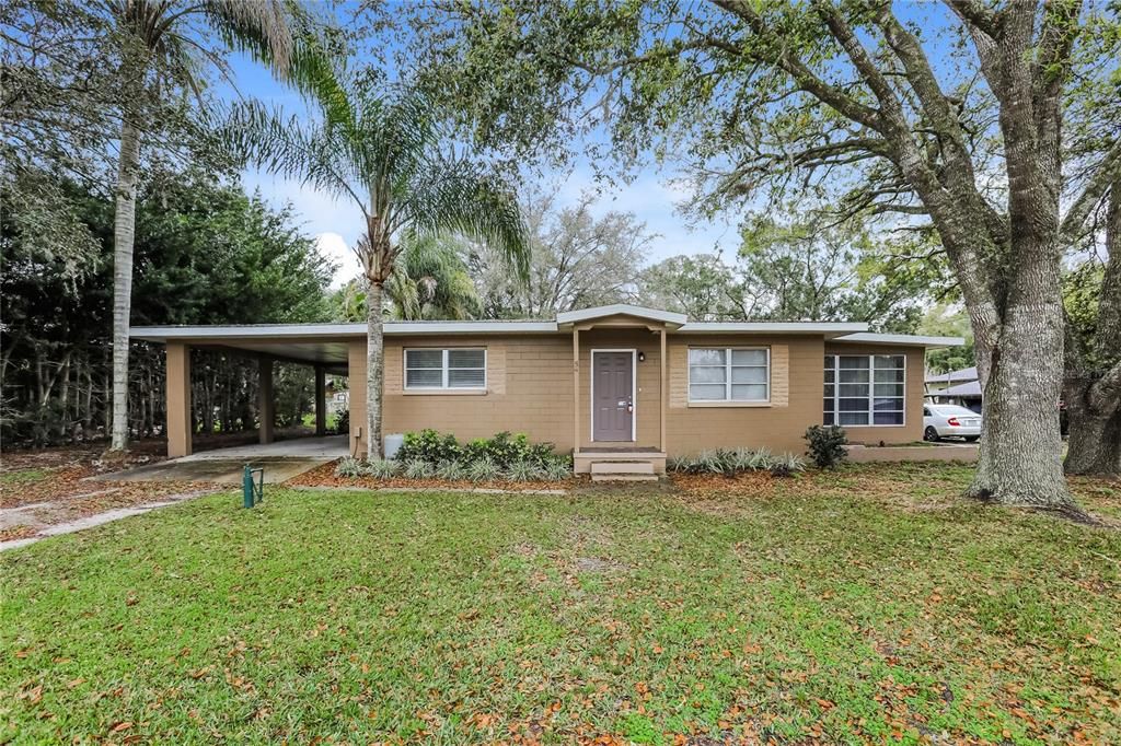 Recently Rented: $1,945 (3 beds, 2 baths, 910 Square Feet)