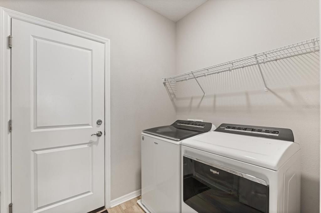 待售: $350,000 (2 贝兹, 2 浴室, 1462 平方英尺)