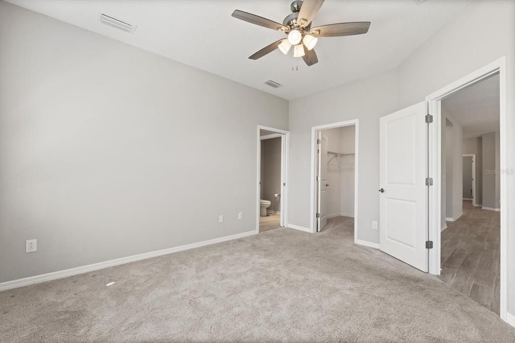 待售: $350,000 (2 贝兹, 2 浴室, 1462 平方英尺)