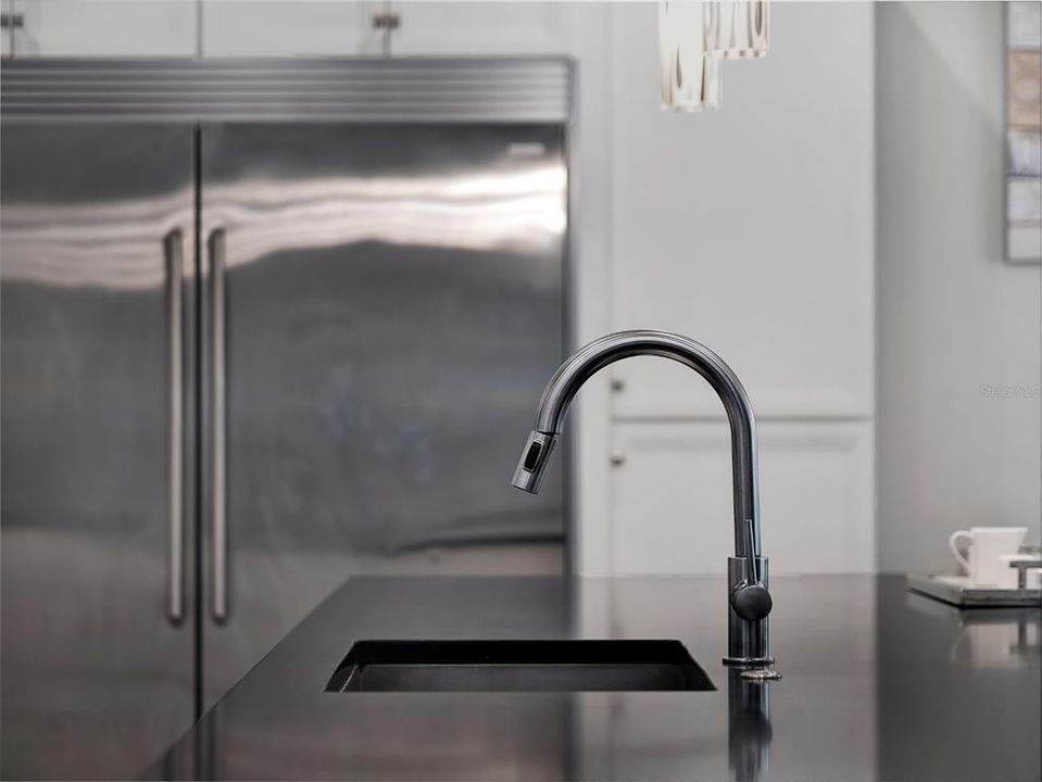 Active With Contract: $1,790,400 (8 beds, 8 baths, 6135 Square Feet)