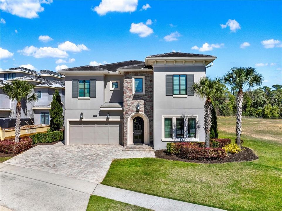 Active With Contract: $1,790,400 (8 beds, 8 baths, 6135 Square Feet)