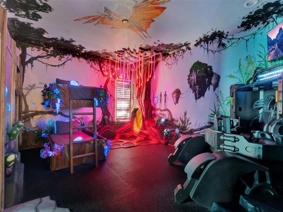 Active With Contract: $1,790,400 (8 beds, 8 baths, 6135 Square Feet)