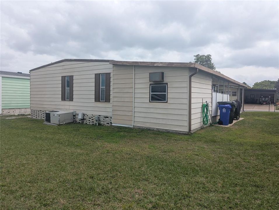 На продажу: $118,000 (2 спален, 2 ванн, 1104 Квадратных фут)