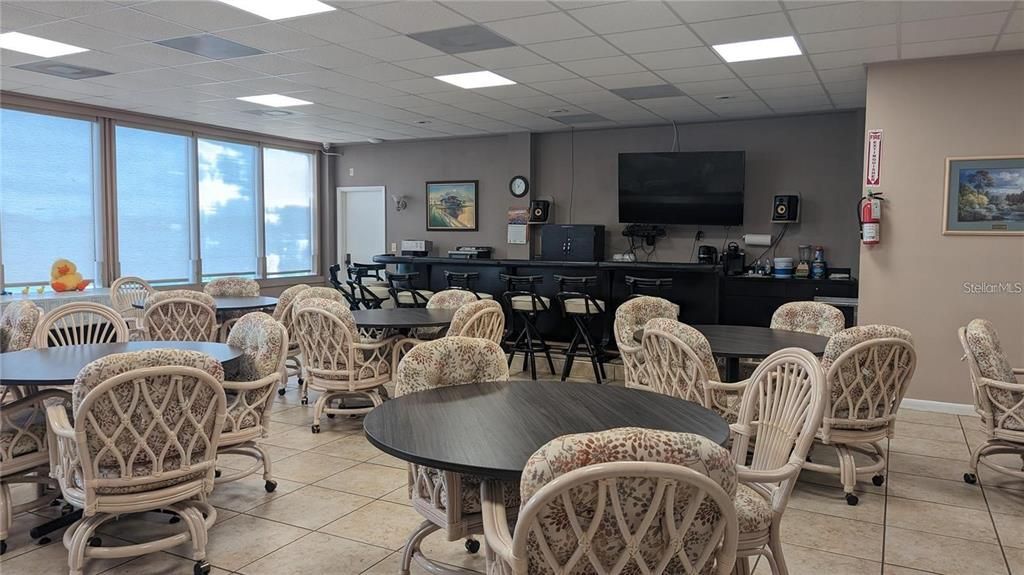 На продажу: $118,000 (2 спален, 2 ванн, 1104 Квадратных фут)