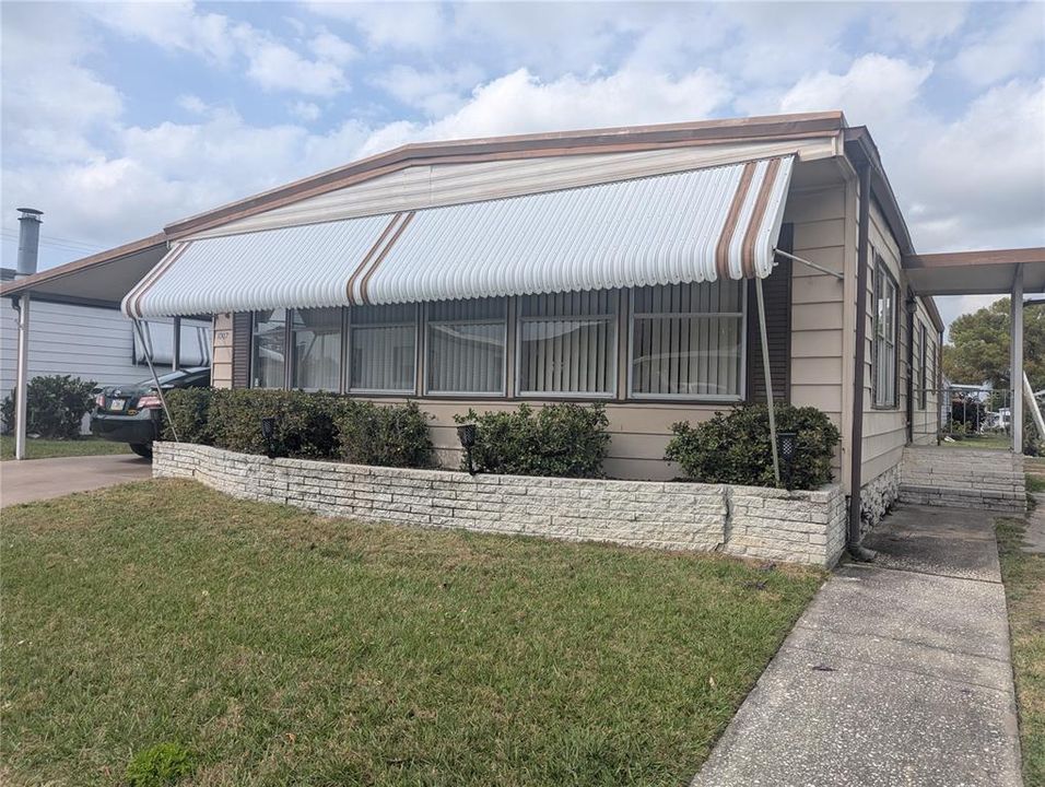 На продажу: $118,000 (2 спален, 2 ванн, 1104 Квадратных фут)