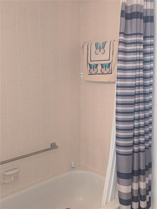 На продажу: $118,000 (2 спален, 2 ванн, 1104 Квадратных фут)