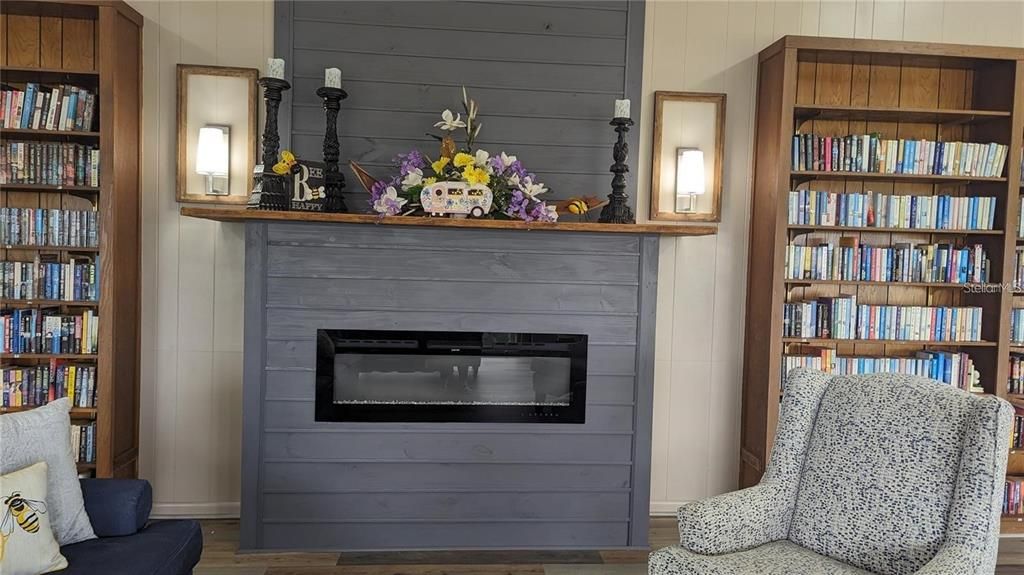 На продажу: $118,000 (2 спален, 2 ванн, 1104 Квадратных фут)