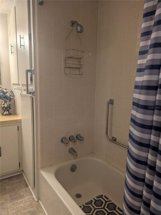 На продажу: $118,000 (2 спален, 2 ванн, 1104 Квадратных фут)