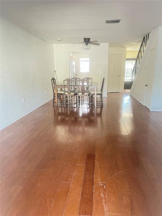 На продажу: $130,000 (2 спален, 1 ванн, 1050 Квадратных фут)