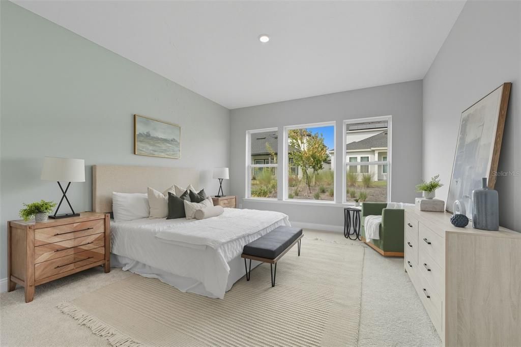 Activo con contrato: $669,990 (4 camas, 4 baños, 2989 Pies cuadrados)