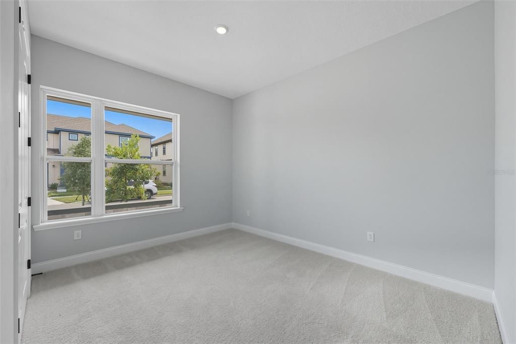 Activo con contrato: $669,990 (4 camas, 4 baños, 2989 Pies cuadrados)