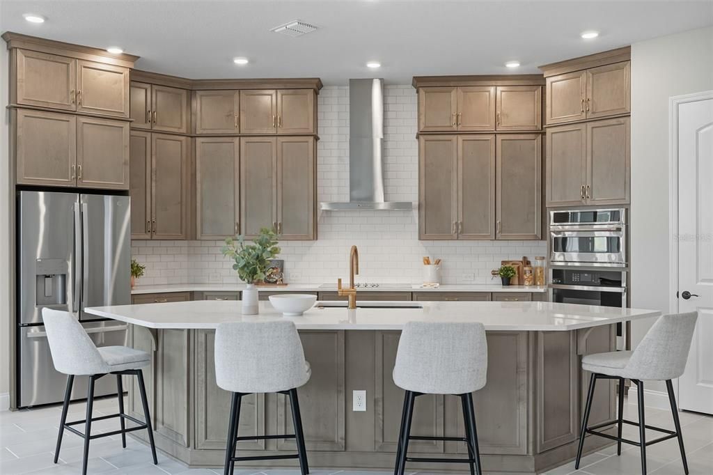 Activo con contrato: $669,990 (4 camas, 4 baños, 2989 Pies cuadrados)