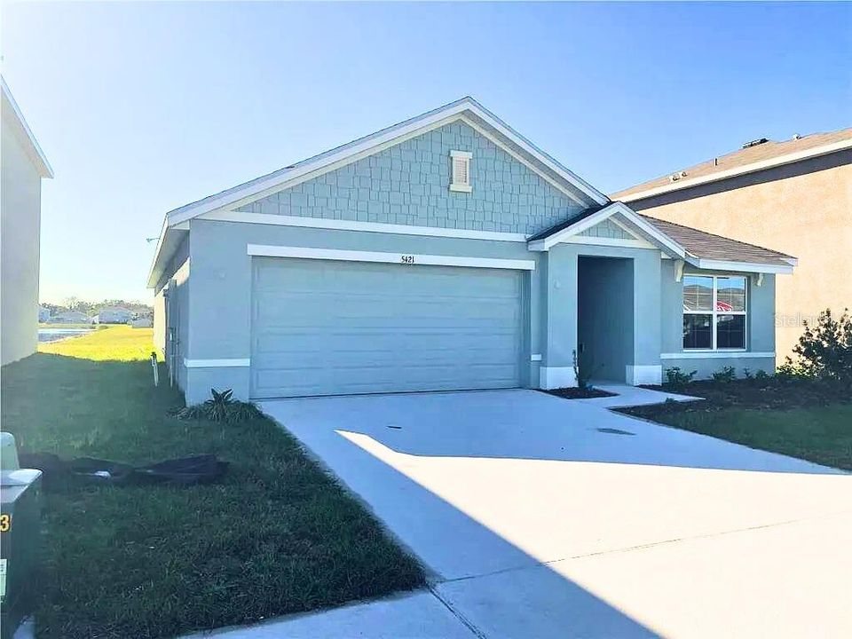 Recently Rented: $2,250 (3 beds, 2 baths, 1676 Square Feet)