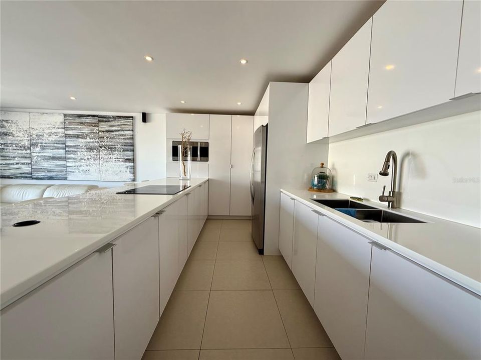 В аренду: $2,650 (2 спален, 2 ванн, 1193 Квадратных фут)