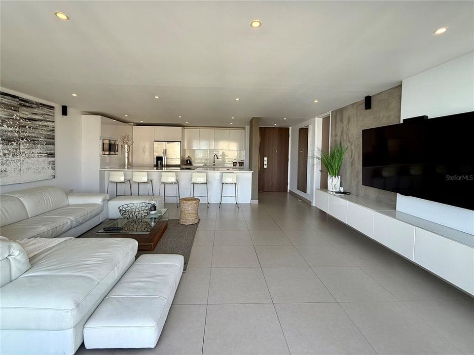 В аренду: $2,650 (2 спален, 2 ванн, 1193 Квадратных фут)