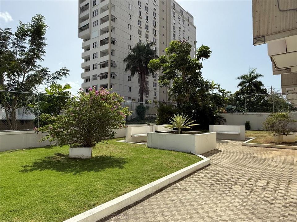 В аренду: $2,650 (2 спален, 2 ванн, 1193 Квадратных фут)