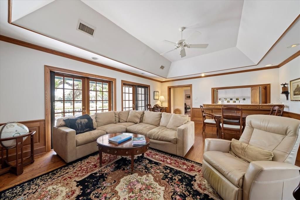 For Sale: $2,700,000 (6 beds, 6 baths, 6246 Square Feet)