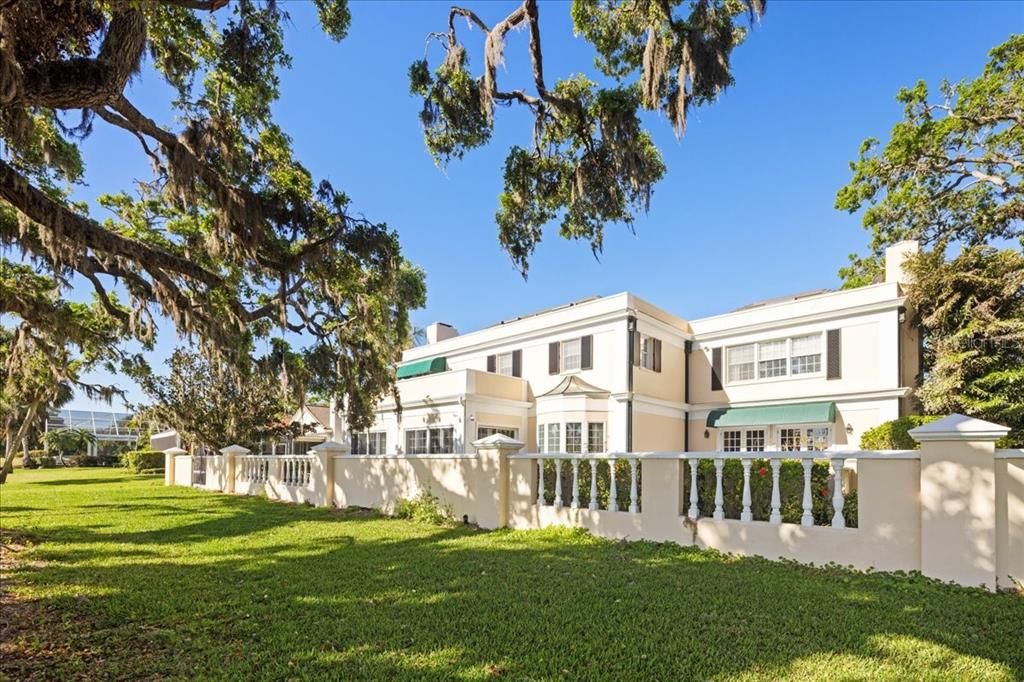 For Sale: $2,700,000 (6 beds, 6 baths, 6246 Square Feet)