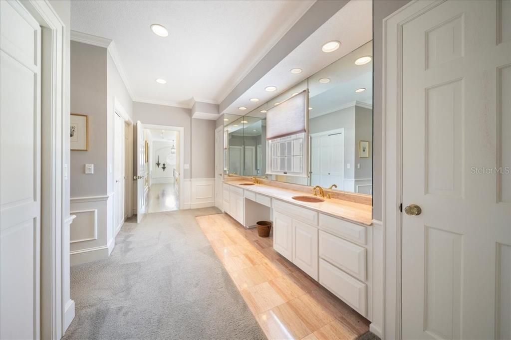 For Sale: $2,700,000 (6 beds, 6 baths, 6246 Square Feet)