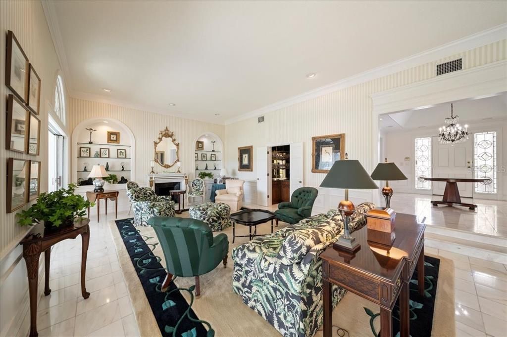 For Sale: $2,700,000 (6 beds, 6 baths, 6246 Square Feet)