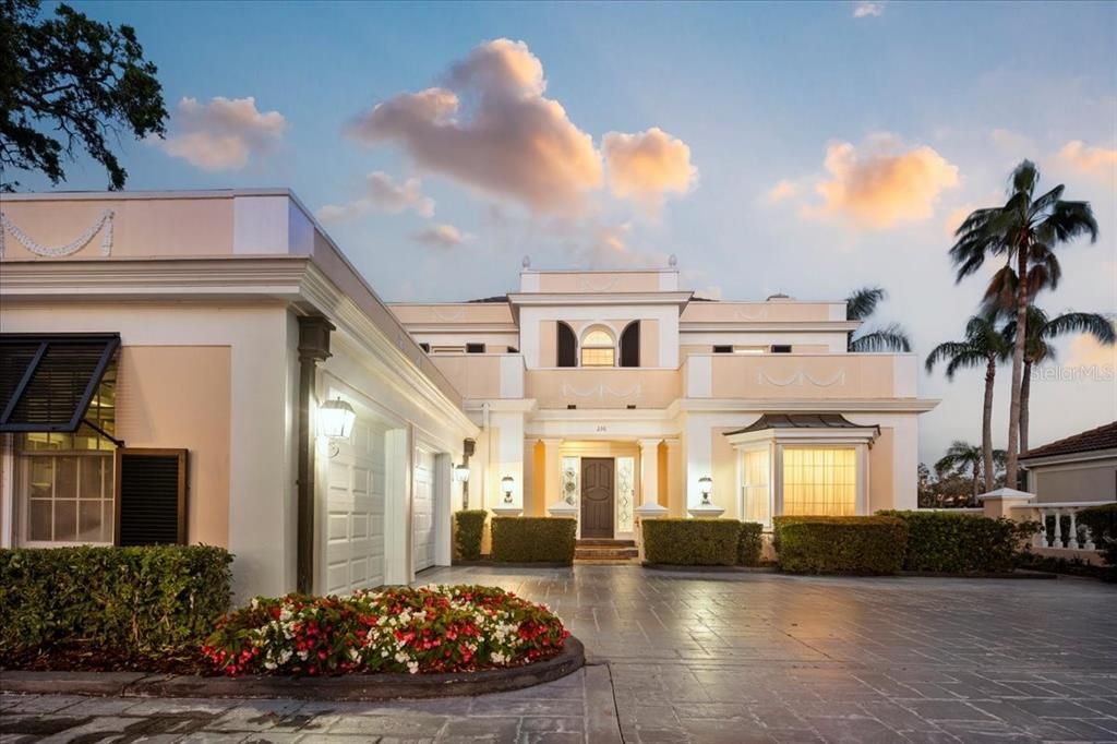 For Sale: $2,700,000 (6 beds, 6 baths, 6246 Square Feet)