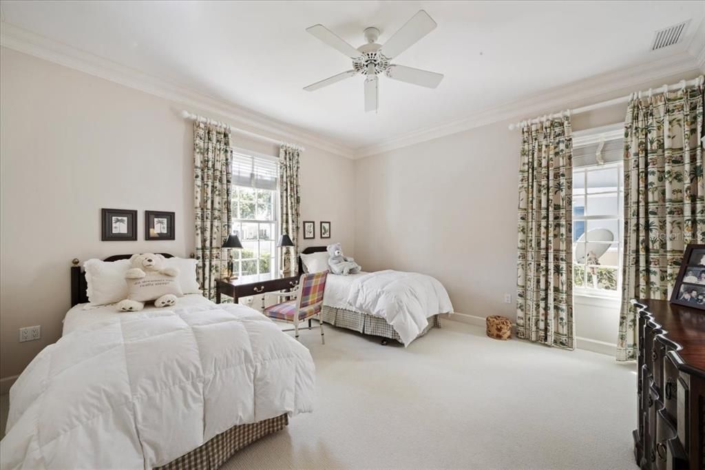 For Sale: $2,700,000 (6 beds, 6 baths, 6246 Square Feet)