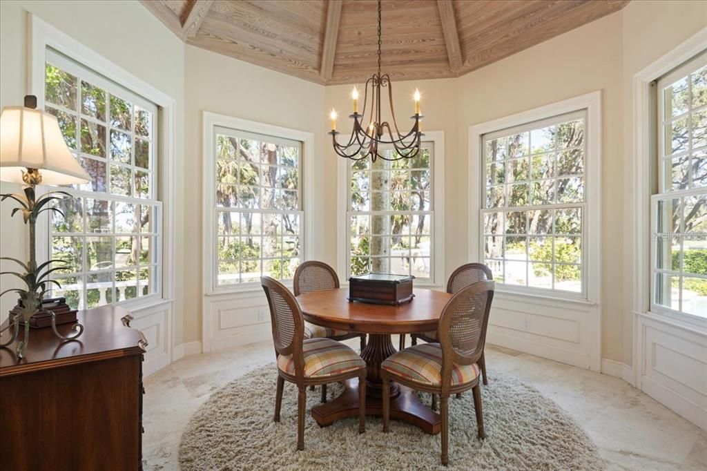 For Sale: $2,700,000 (6 beds, 6 baths, 6246 Square Feet)