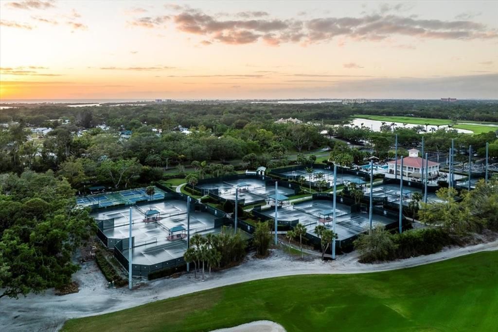 For Sale: $2,700,000 (6 beds, 6 baths, 6246 Square Feet)