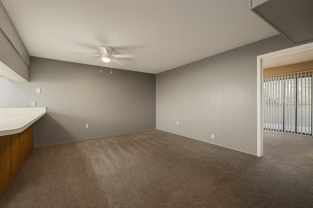 For Sale: $70,000 (2 beds, 1 baths, 876 Square Feet)