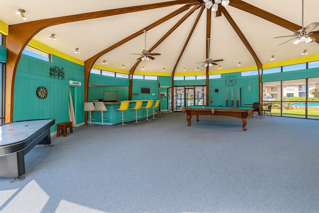 For Sale: $70,000 (2 beds, 1 baths, 876 Square Feet)