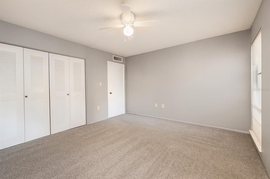 For Sale: $70,000 (2 beds, 1 baths, 876 Square Feet)