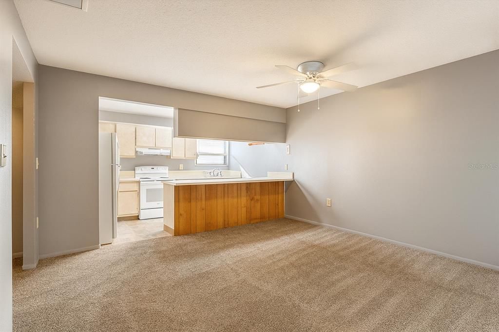 For Sale: $70,000 (2 beds, 1 baths, 876 Square Feet)