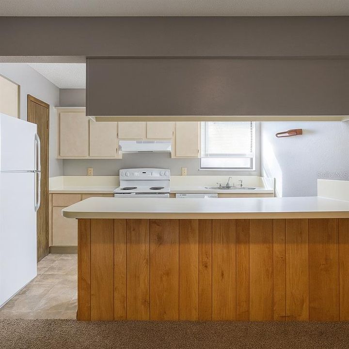 For Sale: $70,000 (2 beds, 1 baths, 876 Square Feet)