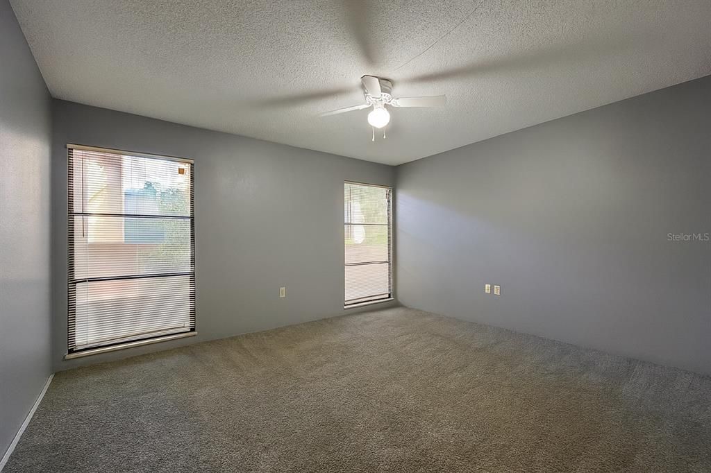 For Sale: $70,000 (2 beds, 1 baths, 876 Square Feet)